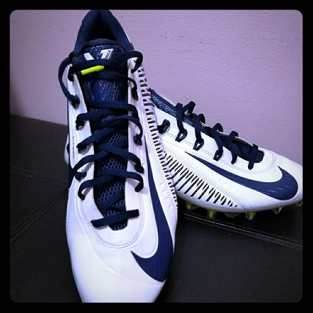 Football cleats